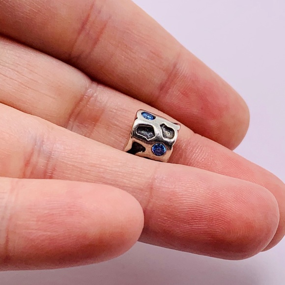 EUC Pandora 790336CZB Sterling Silver Blue Pond Bead w/ Blue Zirconia - Retired - Picture 8 of 10